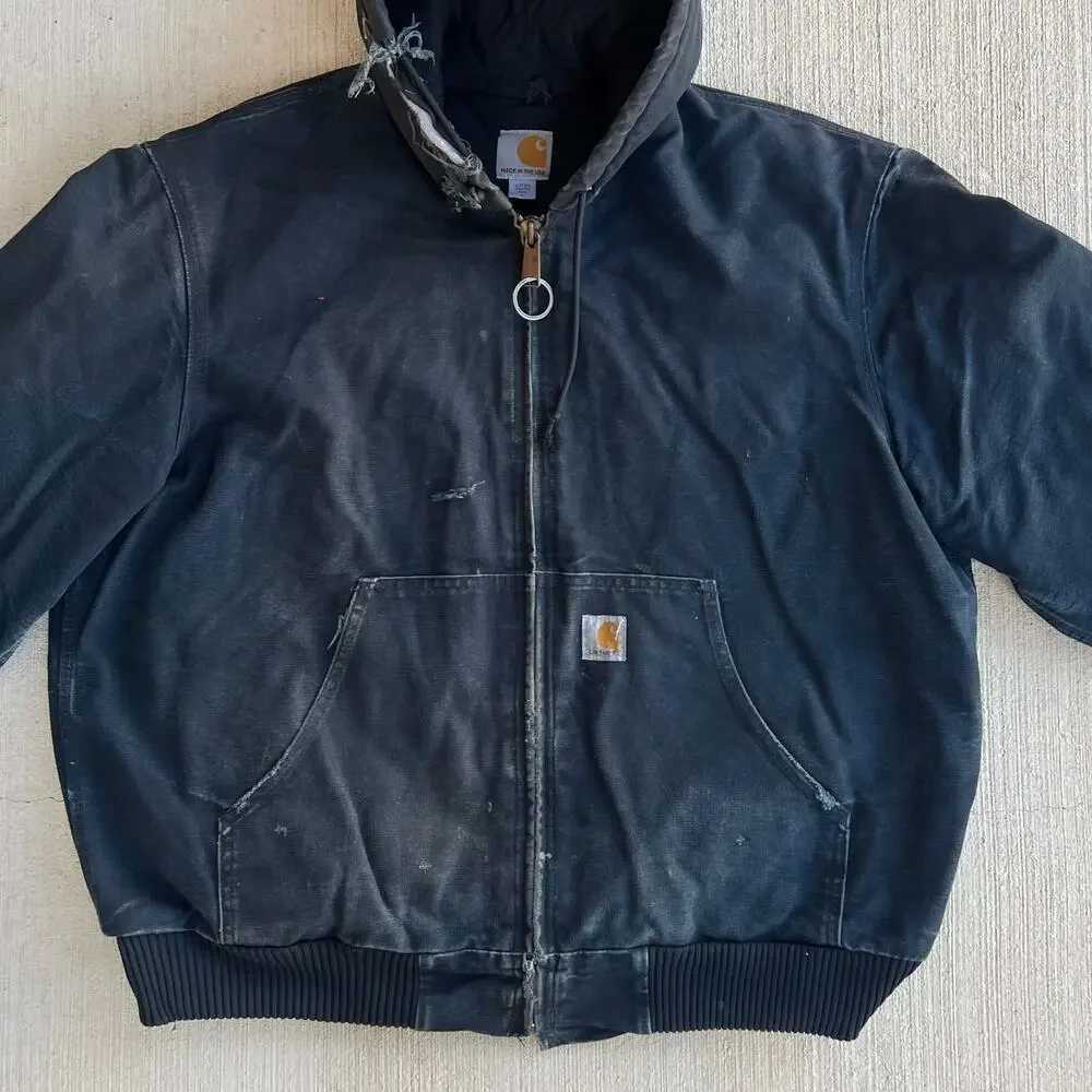 Carhartt J140 black hooded work wear jacket